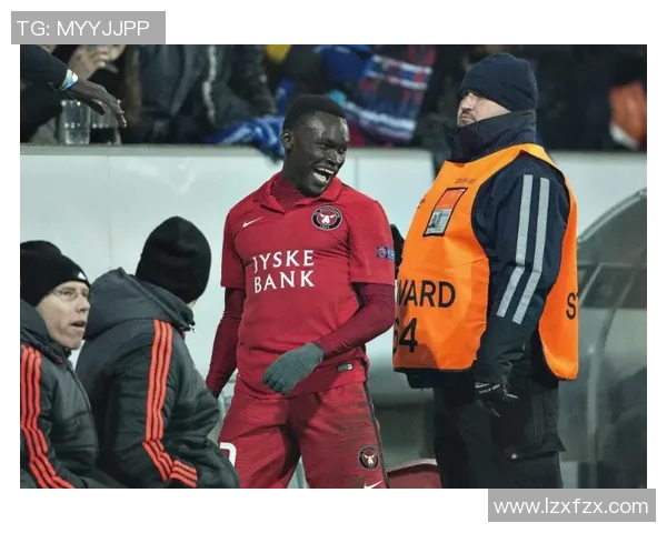 欧冠门票系统瘫痪数万球迷排队奋战12小时争抢梦寐以求的门票