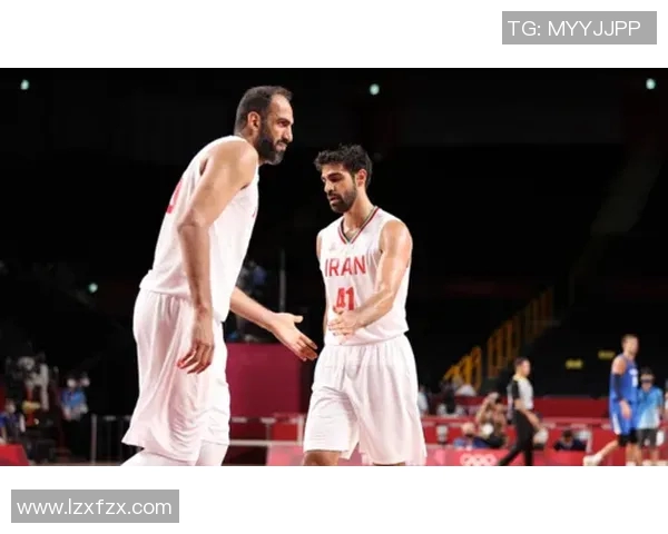 韩国男篮与俄罗斯男篮激战正酣谁能在国际赛场上笑到最后